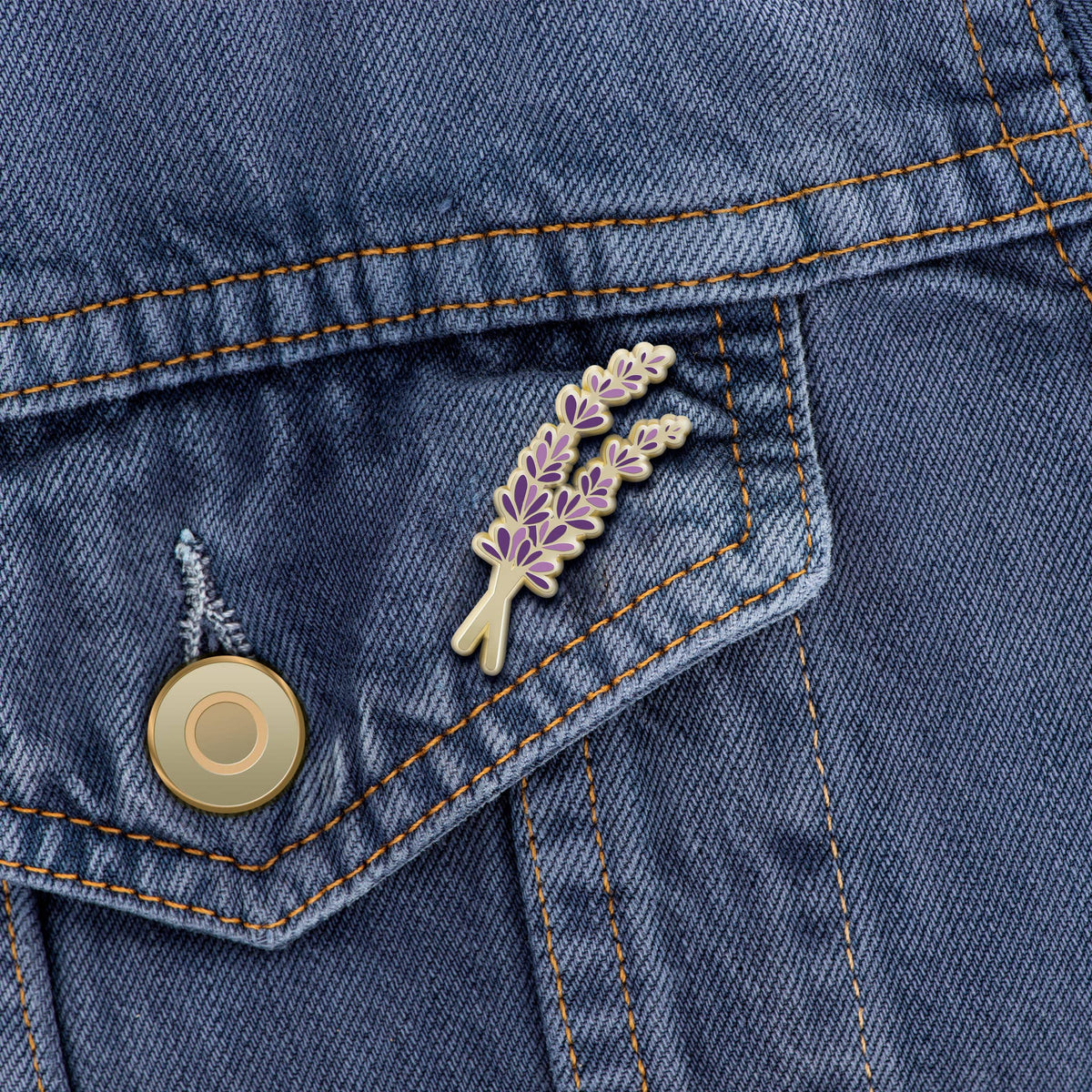 Lavender Flower Enamel Pin | Wedding Lapel Pin