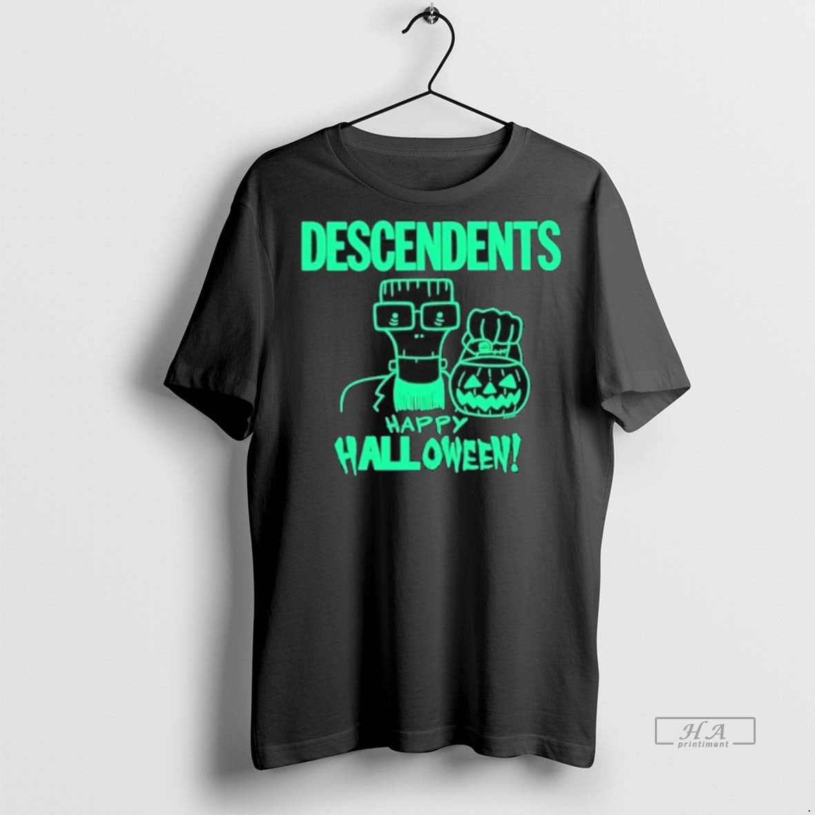 Official Trendy Design Descendents Happy Halloween Tee Sweater