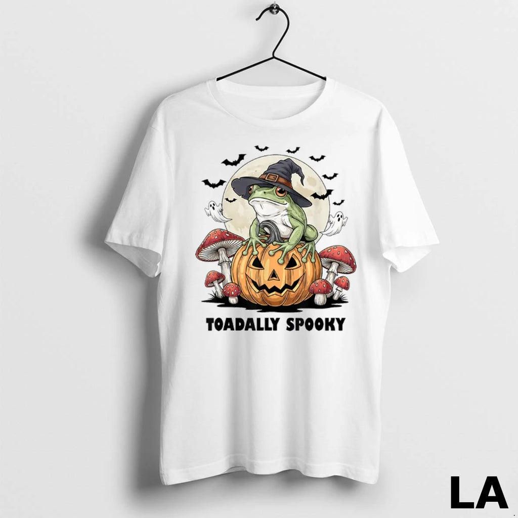 Original Toadally Spooky Funny Halloween Frog On Pumpkin With Bats
