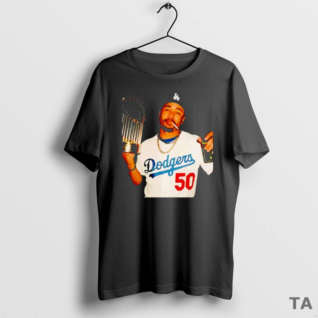Top Mookie Betts Smoking Trophy 2025 Dodgers Champion T Shirt Sweater