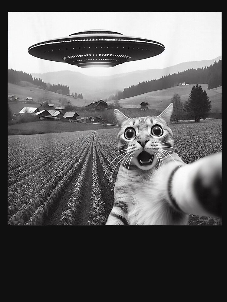 Cat Selfie With Alien UFO Cute Cat Gifts by BASKF