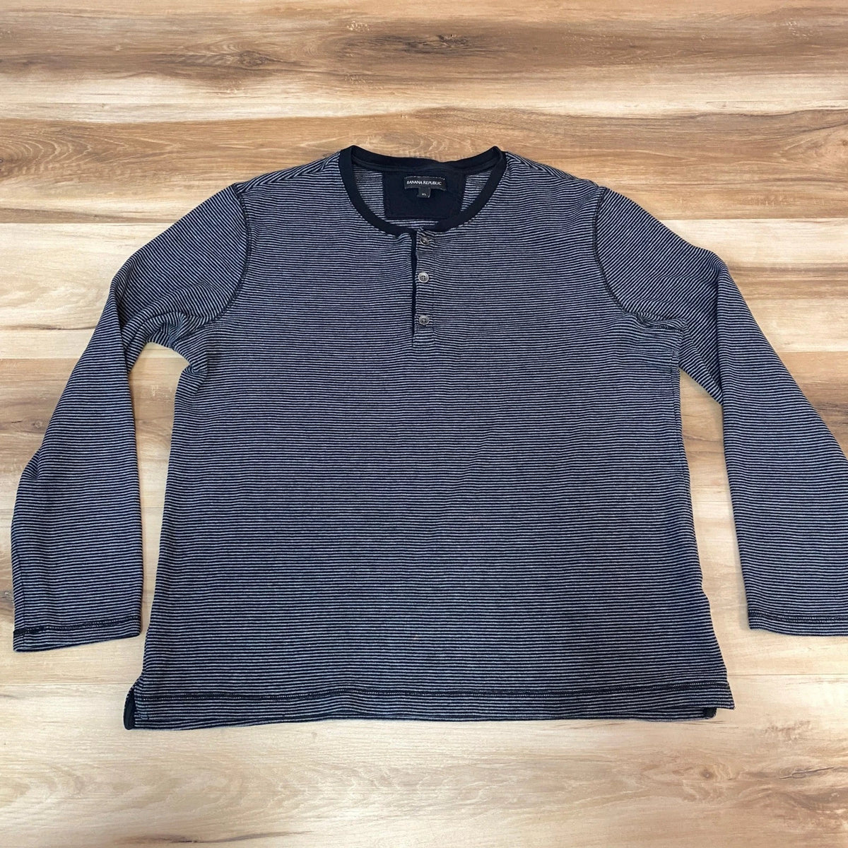 Banana Republic Mens XL Henley Shirt Grey Striped Long Sleeve Cotton