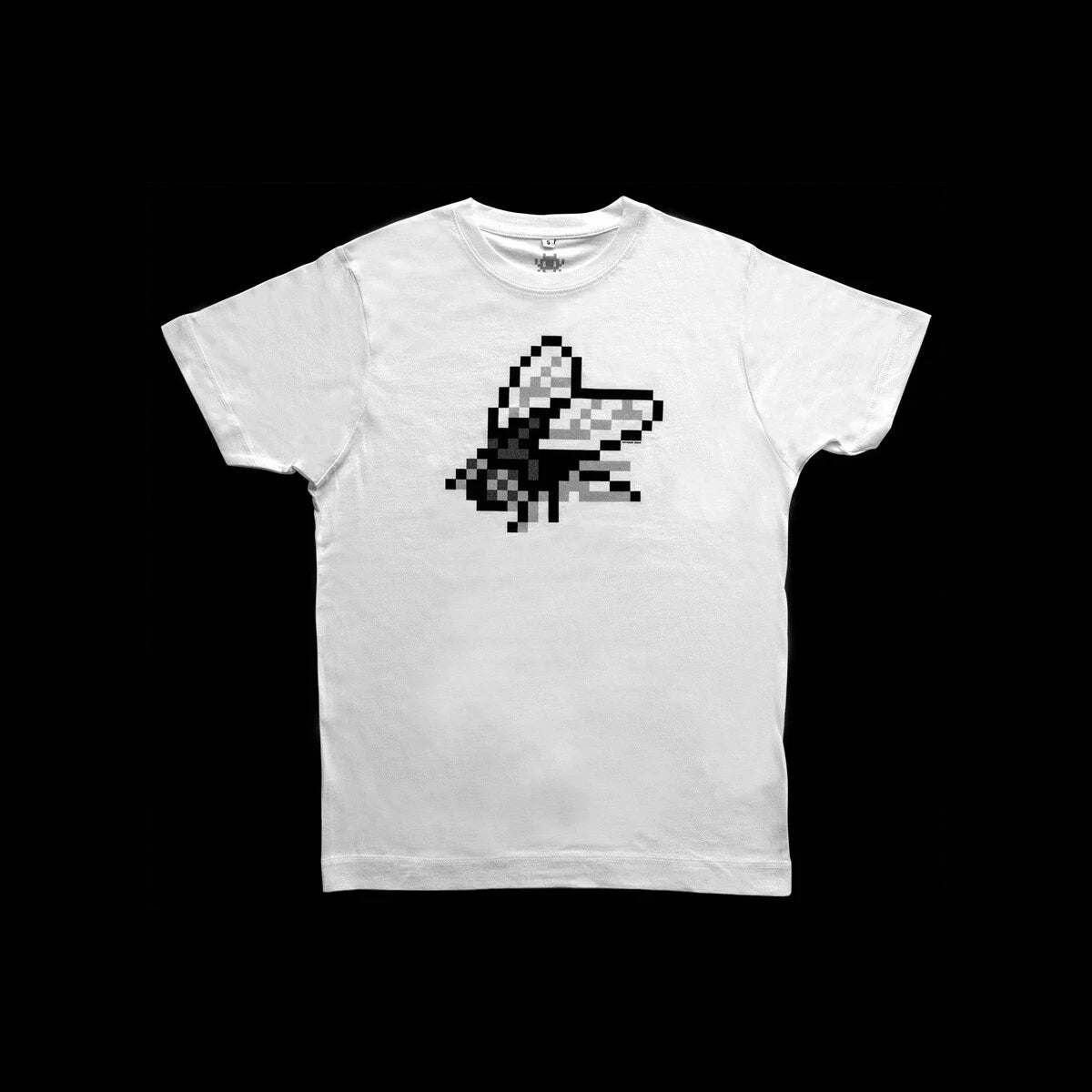 Space Invader Art Pixel Fly White Silkscreen T-Shirt 2020 Size MEDIUM NEW