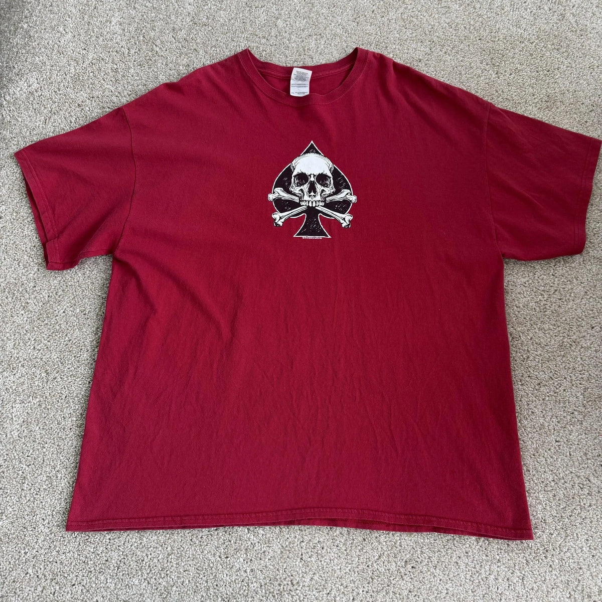 Y2K Ace Of Spades Skull Crossbones Shirt Mens 2XL Red Gildan Graphic Tee T-Shirt