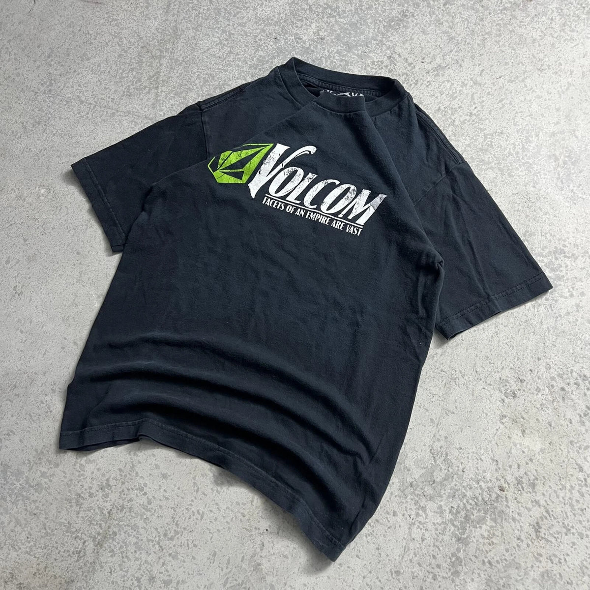 Y2K Volcom Basic Tee Graphic Shirt Sz. S Black Green Streetwear 100% Cotton