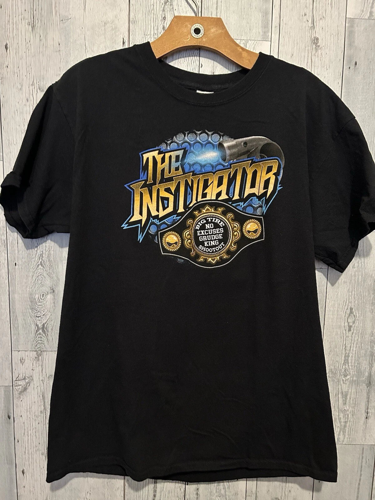 Men’s The Instigator Grunge King Black  T-shirt Size L Troy A Baugh