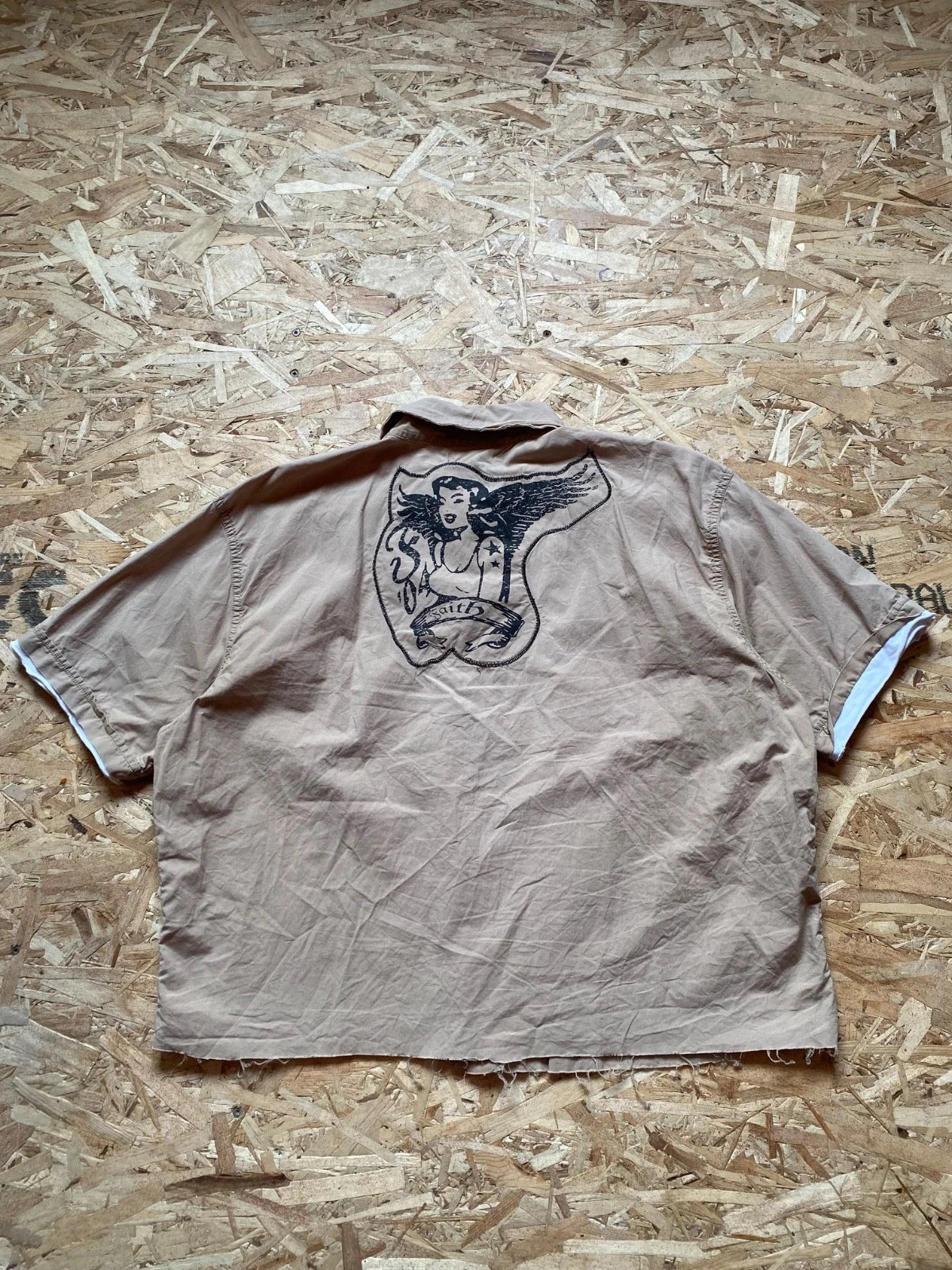 Beige Y2K Redsquad XXL Cropped short sleeves shirt With black graphic men's