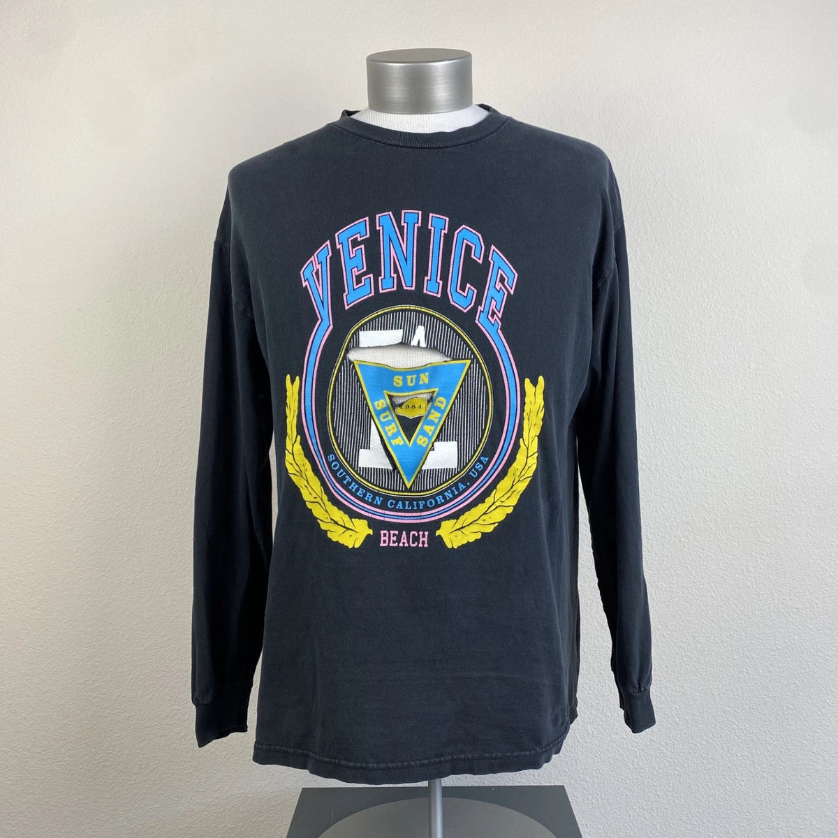 90s/Y2K Venice Beach Distressed Black Long Sleeve XL