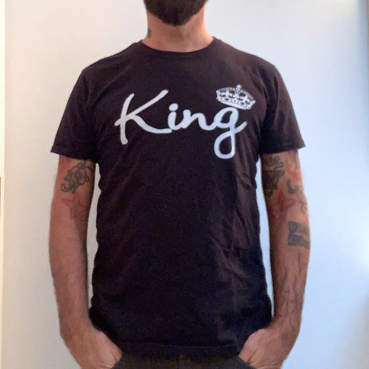 KING Crown Black T-Shirt Sz M Hipster Trendy GILDAN Ring Spun Cotton